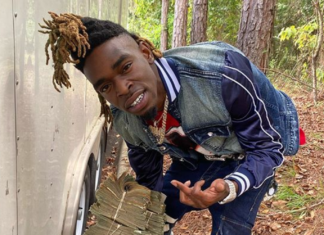 GlitchMan ft. Toosii & Peso Chaberlain – “Bless Em” (Video)